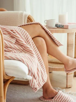 Robe & Slipper Set - Lauren'S Pink Stripe^Business & Pleasure Co. Fashion