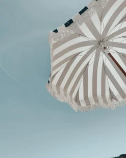 The Holiday Beach Umbrella - Navy Crew Stripe^Business & Pleasure Co. Outlet