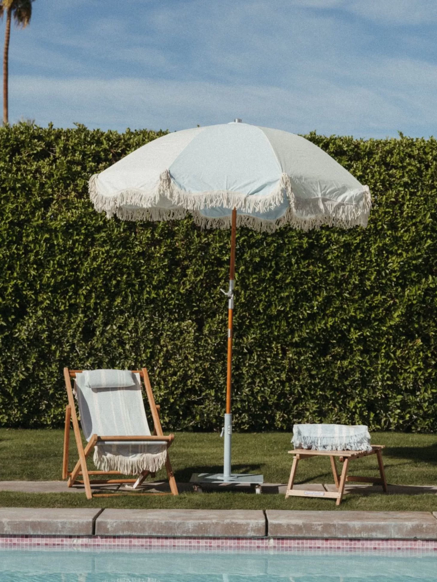 Umbrella Bases>Business & Pleasure Co. The Classic Base - 35 Lbs - Vintage Blue